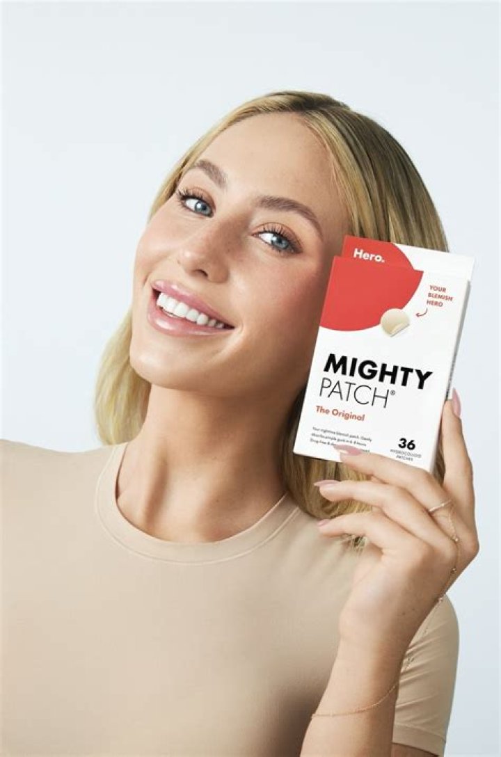 Alix Earle Adds This Product to Her Moisturizer for ‘Nice Illumination & Bronze’