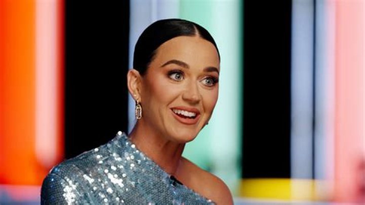 ‘American Idol’ Season 17 — Photos Of Katy Perry & More – Hollywood Life