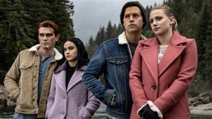 Betty Killed Jughead — Season 4 Midseason Finale – Hollywood Life