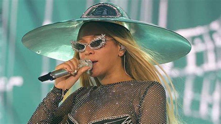 Beyonce Rocks A Thong Bodysuit From Ivy Park — Watch – Hollywood Life