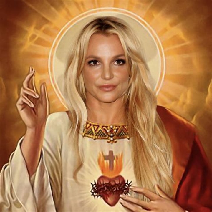 Britney Spears ‘Praying A Lot’ As She Awaits Judge’s Ruling On Ending Her Conservatorship