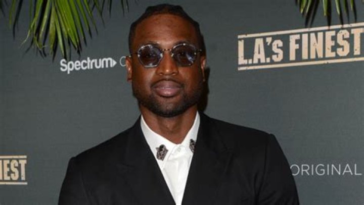 Dwyane Wade Poses In His Birthday Suit & His Kids React – Hollywood Life