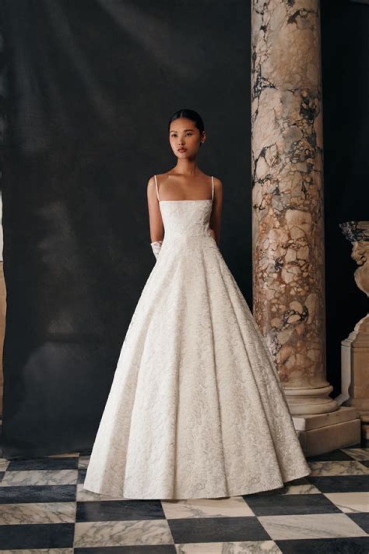 Emilia Bechrakis’ Wedding Dress: How She ‘Changed’ Her Gown ‘At The Last Minute’