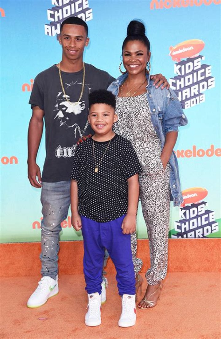 Everything To Know About Her 2 Children – Hollywood Life
