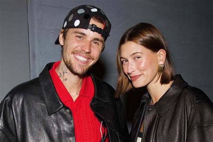 Hailey Baldwin Sweetly Kisses Justin Bieber On The Nose After Defending Him Against Haters — Photos