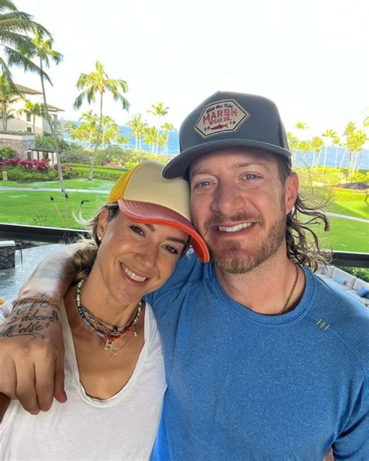 Hayley Stommel Marries Florida Georgia Line Singer – Hollywood Life