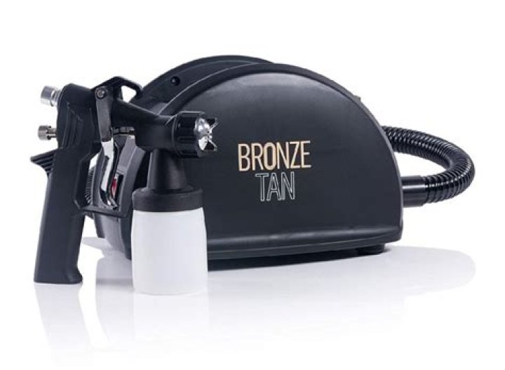Highest-Rated Spray Tan Machines of 2024 – Reviews by Hollywood Life – Hollywood Life
