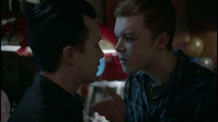 Ian & Mickey Fight & More In Final Season – Watch – Hollywood Life
