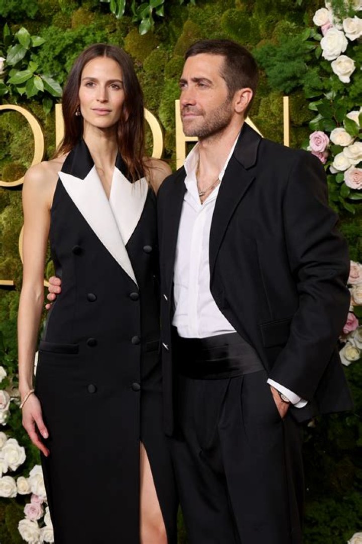 Jake Gyllenhaal & Dakota Johnson Dating Again? Their Alleged Night Out Together
