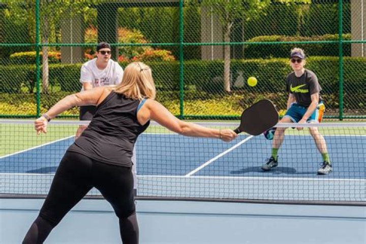 Jamie Foxx Plays Pickleball In Chicago: Photo – Hollywood Life