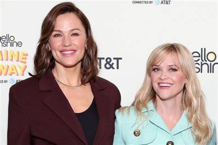 Jennifer Garner Says Reese Witherspoon Helped Her During ‘Hard Moment’ – Hollywood Life