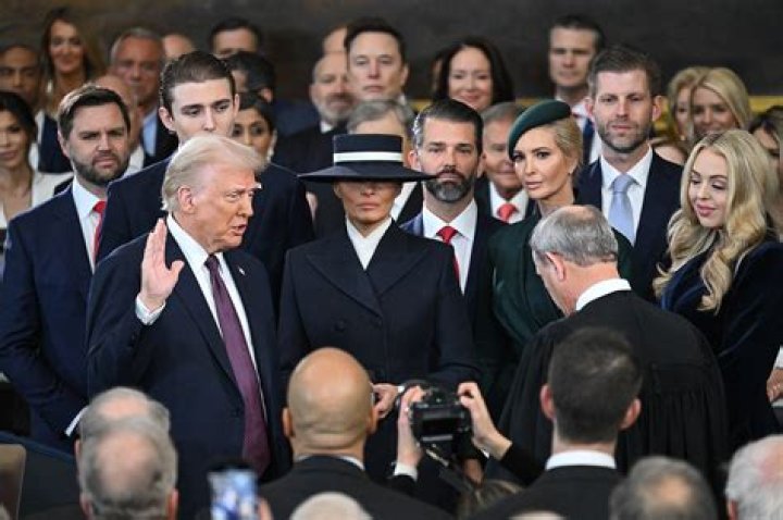 Jennifer Lopez Takes Selfies With Military In D.C. Before Singing For ‘All Americans’ At Inauguration