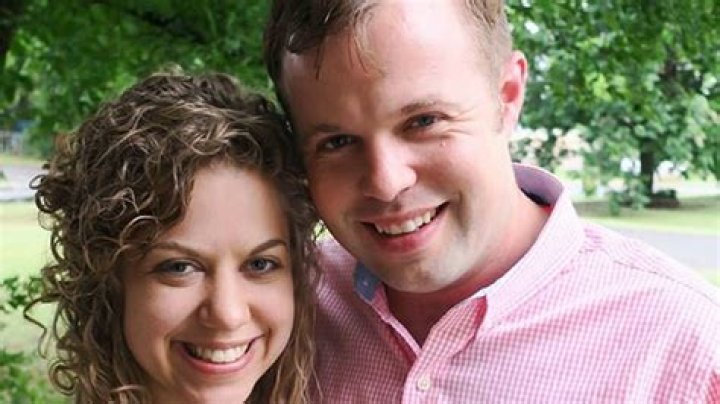 John David & Abbie Duggar Reveal Sex Of Baby In Announcement Pic – Hollywood Life