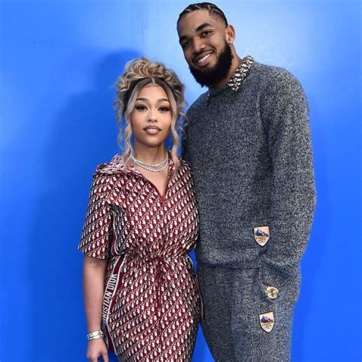 Jordyn Woods Cuddles Up To BF Karl-Anthony Towns & Gushes He’s ‘So Tall’ In Birthday Vlog — Watch
