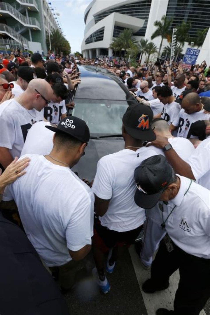 Jose Fernandez Memorial — SEE PICS