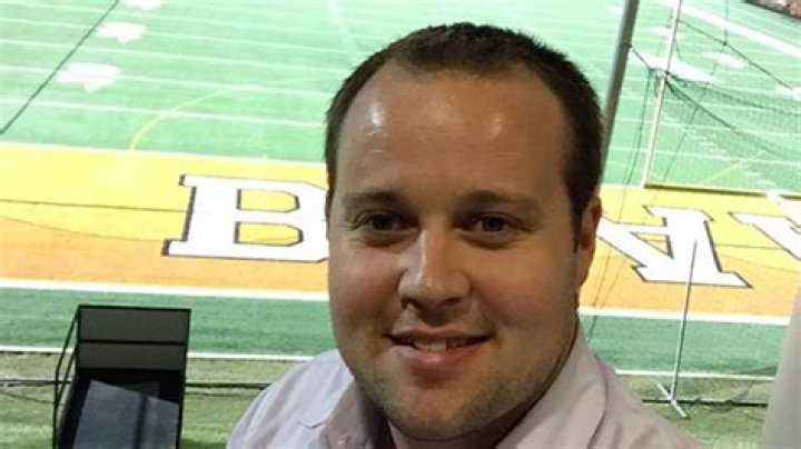 Josh Duggar Molested As A Child? — Family Psychologist Claims ‘Repeat Behavior’ – Hollywood Life
