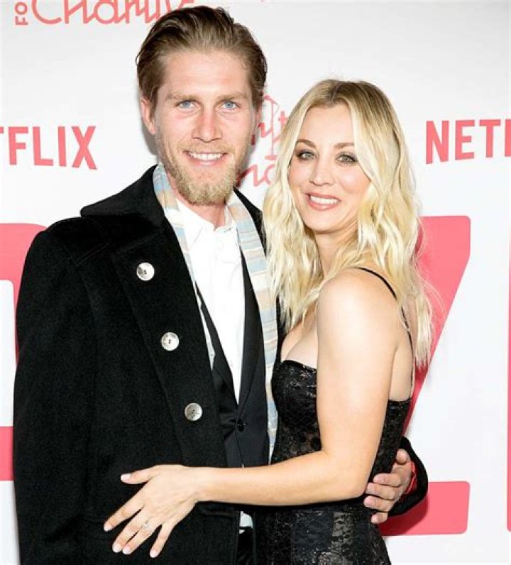 Kaley Cuoco & Karl Cook Finally Move In Together After 2 Years Of Marriage & Share Cute Selfie