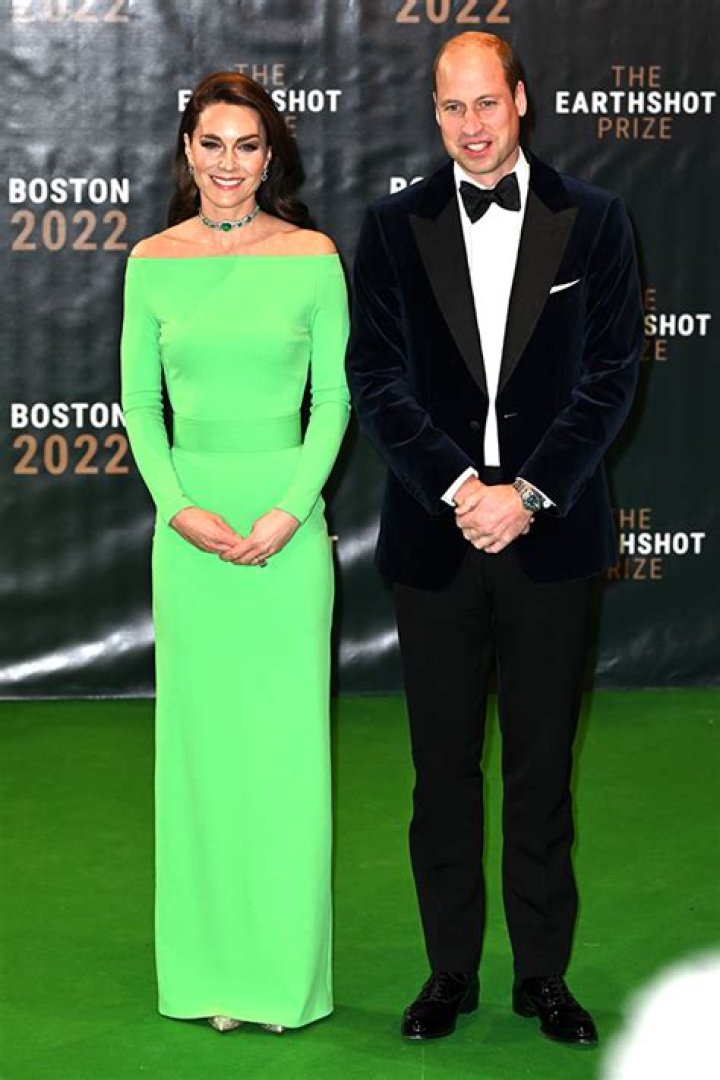 Kate Middleton Wears Diana’s Emerald Choker At Earthshot Prize Awards – Hollywood Life