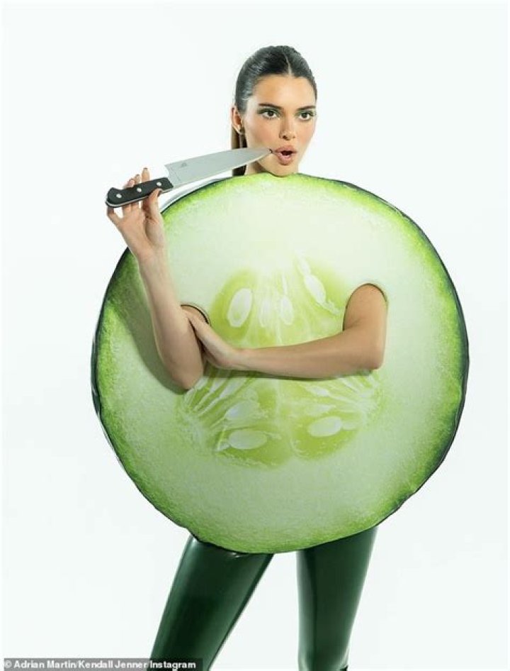 Kendall Jenner Tries To Slice Another Cucumber After Viral Fail: ‘Here We Go Again’