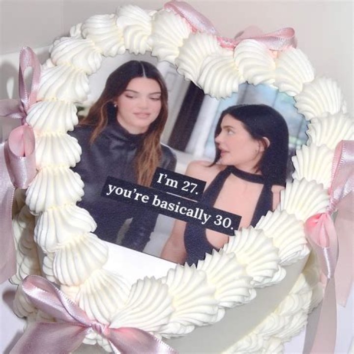 Kendall Takes It All & More Endings – Hollywood Life