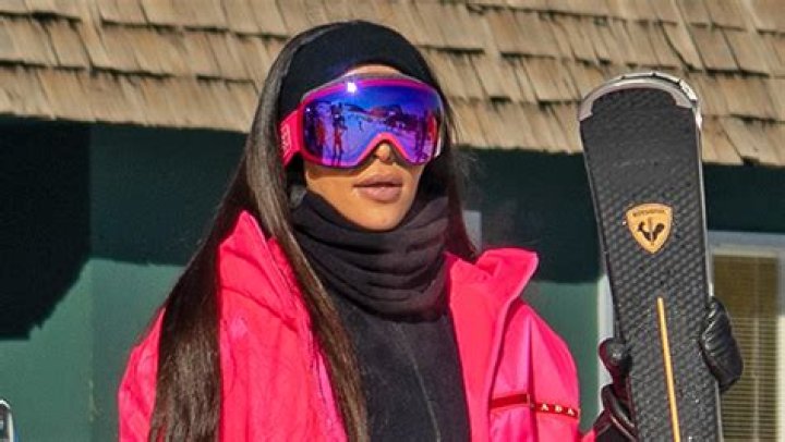 Kim Kardashian Flaunts Hot Pink Ski Suit In Aspen — Pics – Hollywood Life