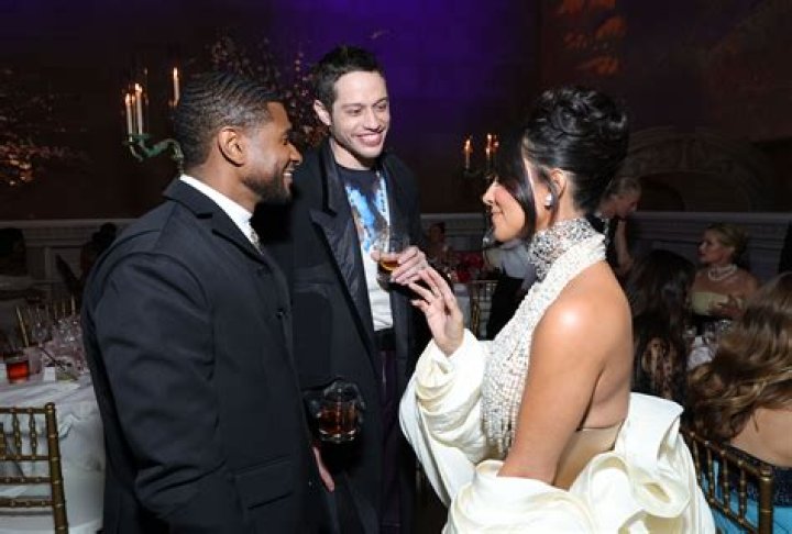 Kim Kardashian & Pete Davidson Jet Off To Orlando Ahead Of WH Correspondents’ Dinner