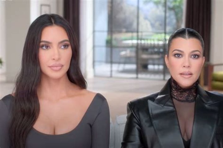 Kim Kardashian Wears Bikini Top At SKIMS Swim Miami With Khloe: Photos – Hollywood Life