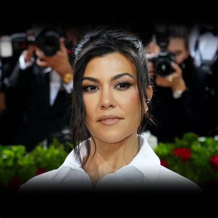 Kourtney Kardashian Is ‘Proud’ Of Her Body After Gaining Weight – Hollywood Life