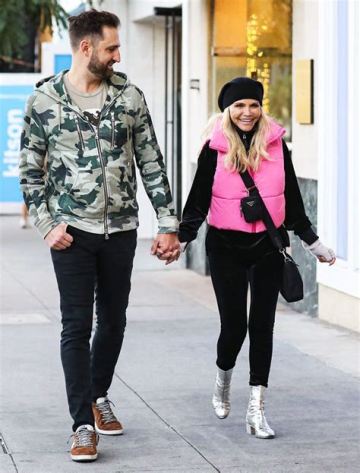 Kristin Chenoweth & Fiance Josh Bryant Hold Hands While Out – Hollywood Life