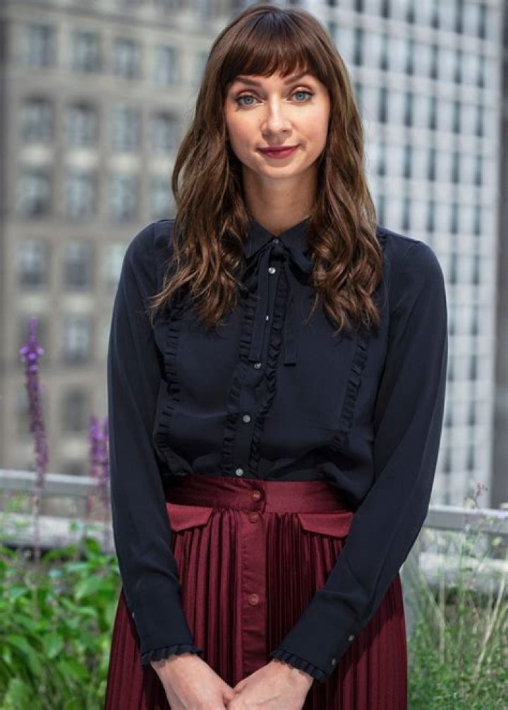 Lauren Lapkus — Exclusive Portraits – Hollywood Life