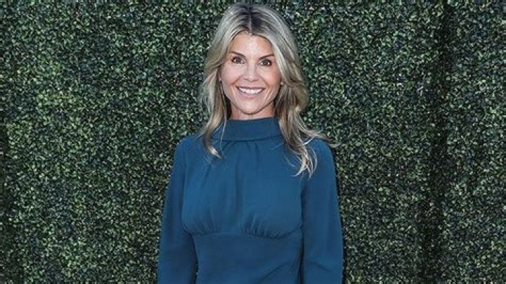 Lori Laughlin Walks 1st Red Carpet Since College Admissions Scandal In Surprise Appearance: Photos