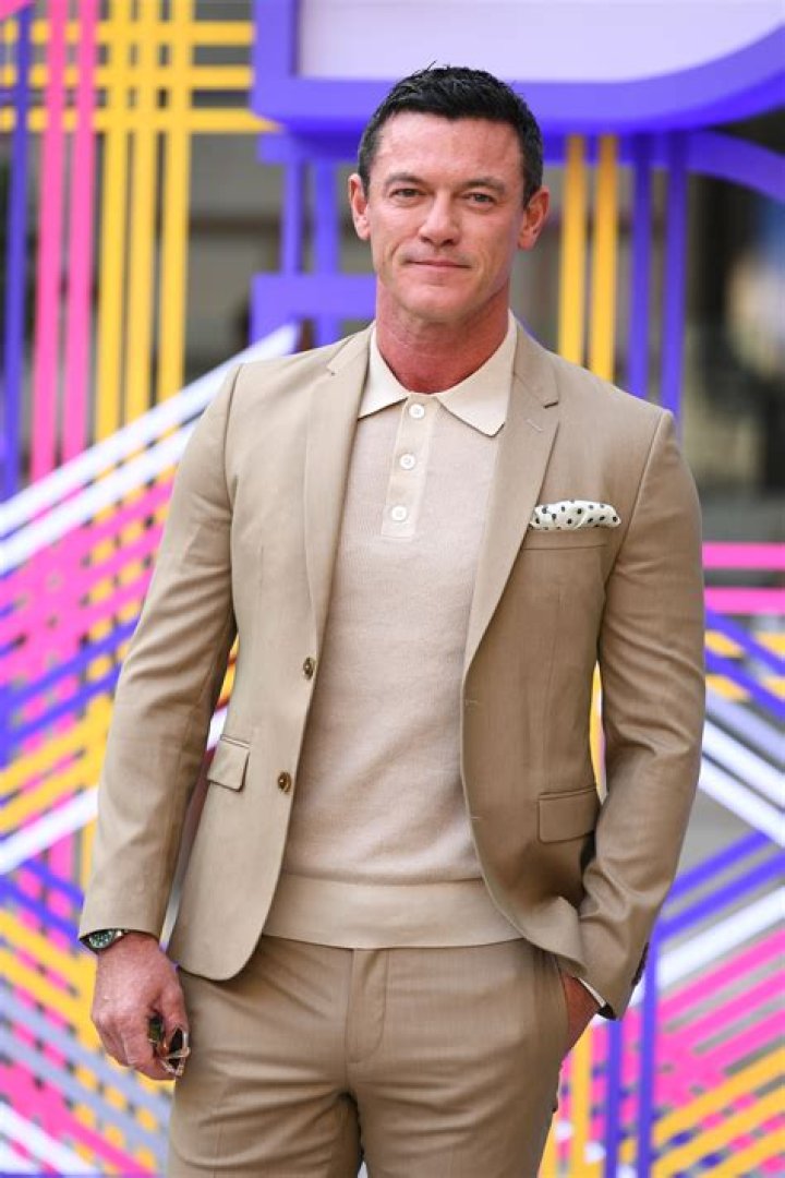 Luke Evans – Hollywood Life