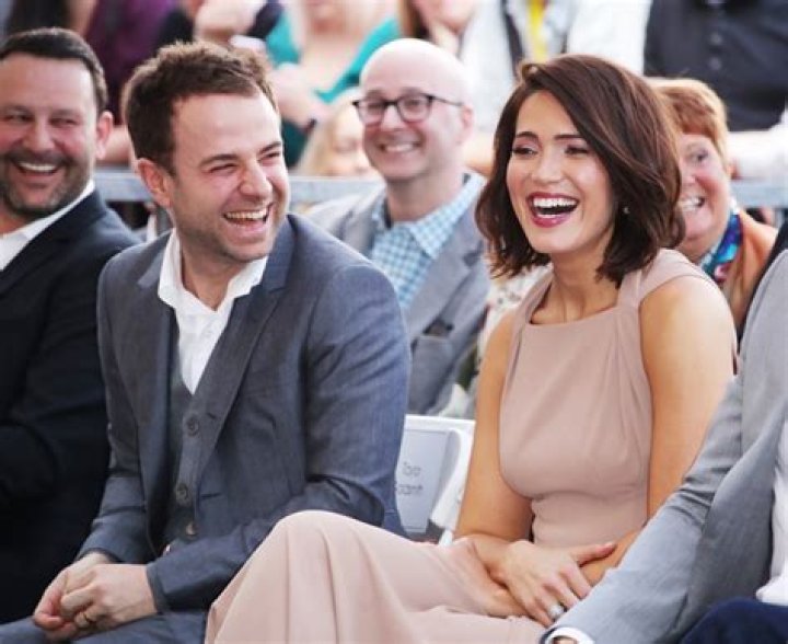 Mandy Moore & Taylor Goldsmith: Photos – Hollywood Life