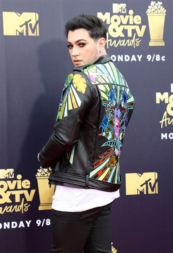 Manny MUA Says ‘Surreal Life’ Co Star Made Him ‘Starstruck’ (Exclusive) – Hollywood Life