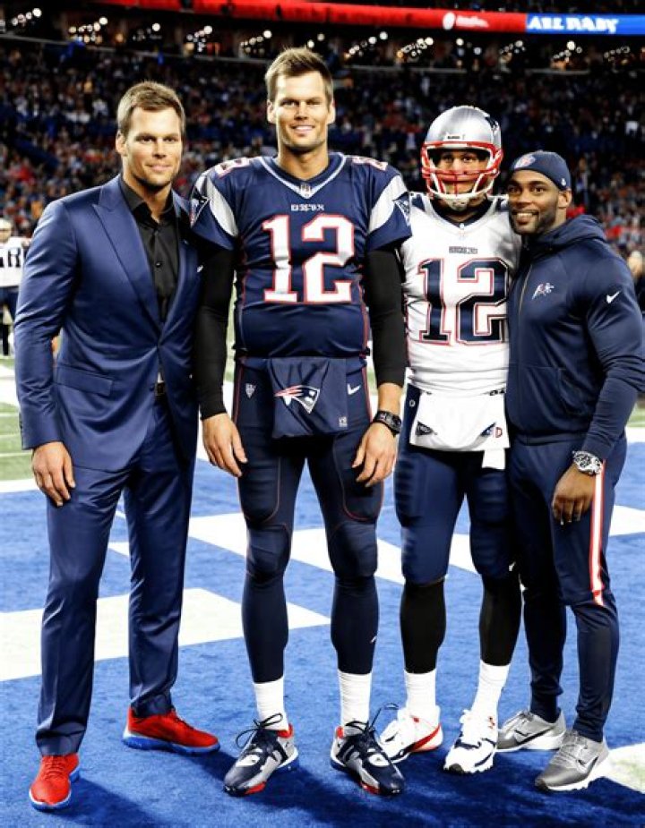 Mark Wahlberg, 48, Proudly Proves ‘Age Is Just A Number’ Showing Off Epic 6 Pack & Tom Brady Is In Awe