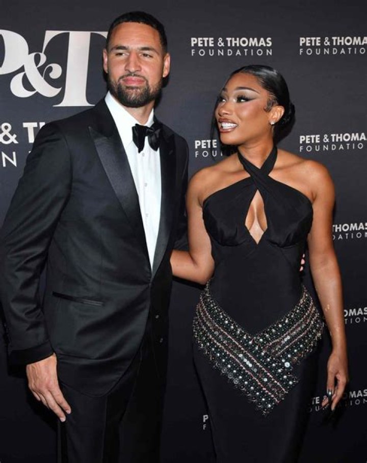 Megan Thee Stallion’s Cutout Black Dress At 2021 Glamour Women of the Year Awards – Hollywood Life