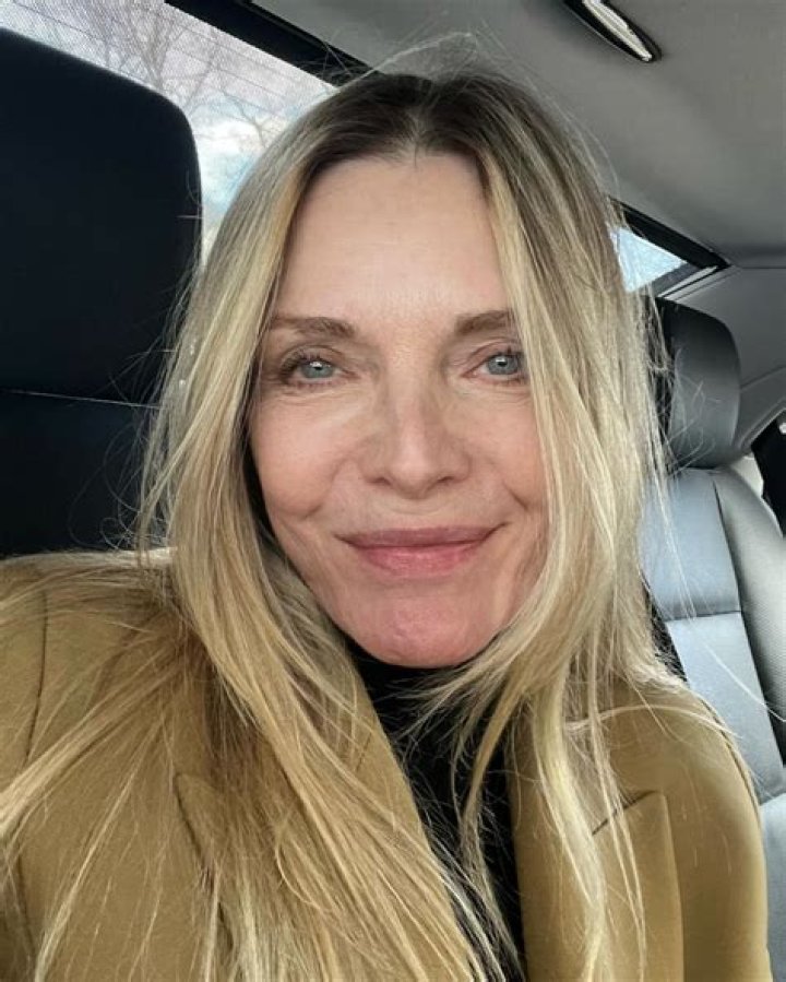 Michelle Pfeiffer Makeup Free Selfie: Photo – Hollywood Life