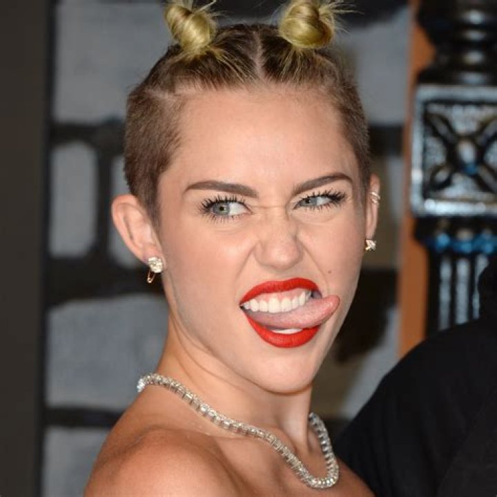 Miley Cyrus Takes Selfie On The Toilet — See The Serious Overshare Pic Here