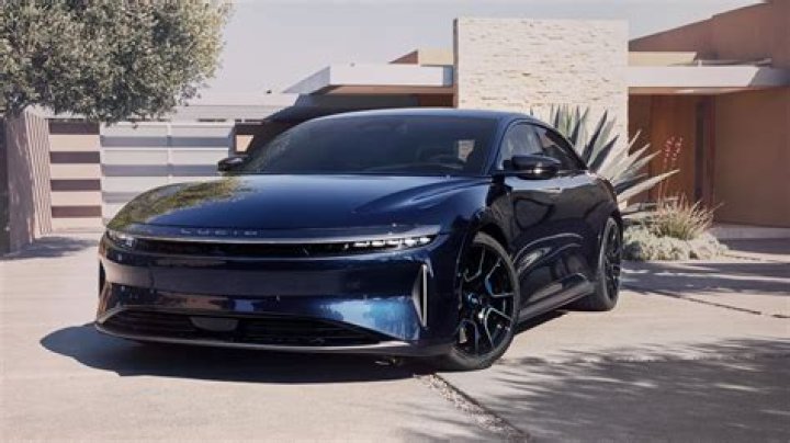 Orlando Bloom Picks Up Impressive Custom Lucid Air Car — Pic – Hollywood Life