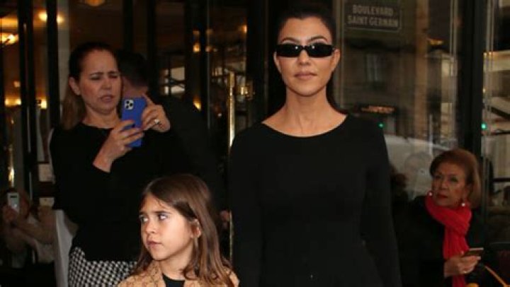 Recreates ‘KUWTK’ Scene – Hollywood Life