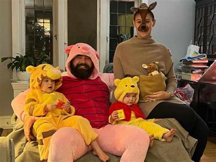 See Cutest Family Photos – Hollywood Life