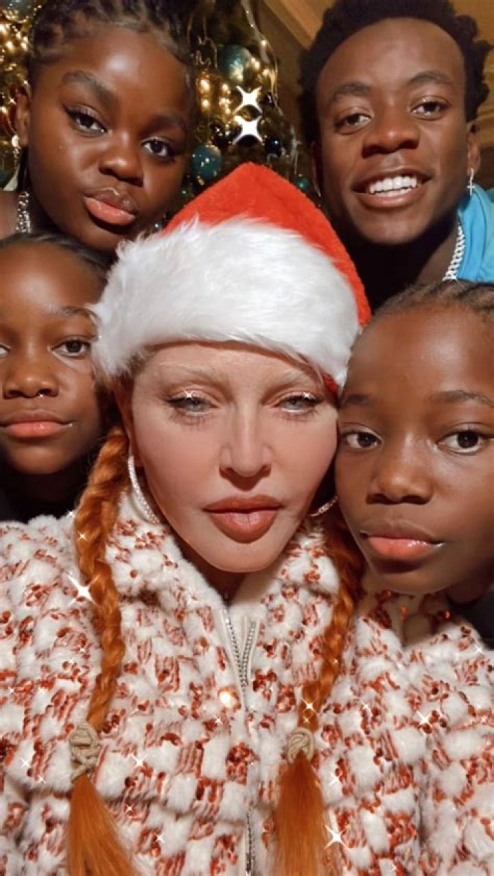 See the Singer’s 6 Children – Hollywood Life