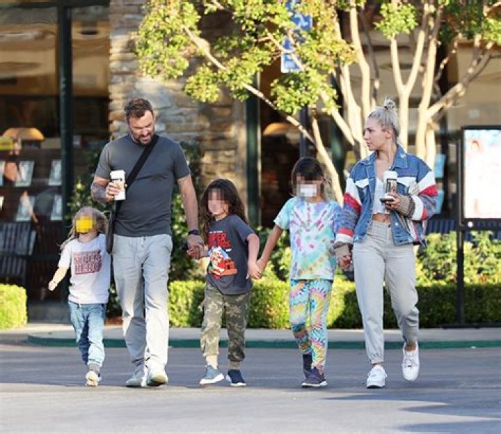 Sharna Burgess & Brian Austin Green Take His Kids To The Movies: Pics – Hollywood Life