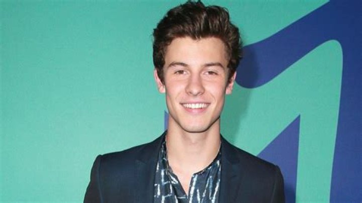 Shawn Mendes Reveals The Age He Lost His Virginity & Spills The Tea On Hot Hookups