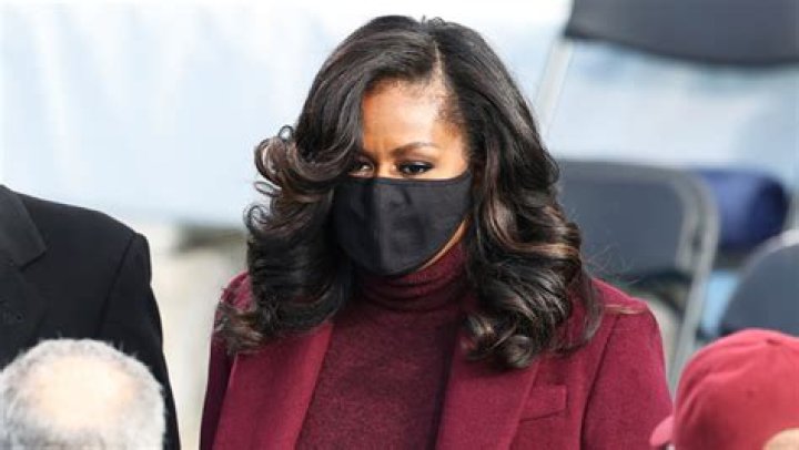 Shop The Hair Iron Similar To The One Used To Get Michelle Obama’s Iconic Hairstyle