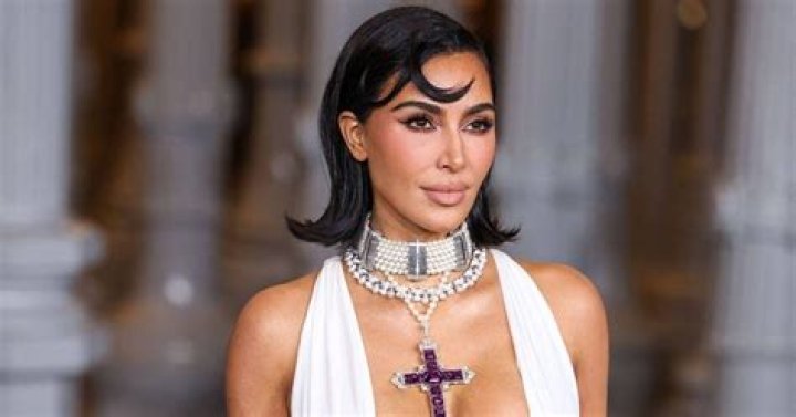 Stars Wearing Nude Bodysuits Pics — Kim Kardashian & More – Hollywood Life