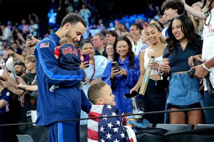 Steph Curry Plays With His Adorable 3 Kids In New Photo & Wife Ayesha Can’t Handle It