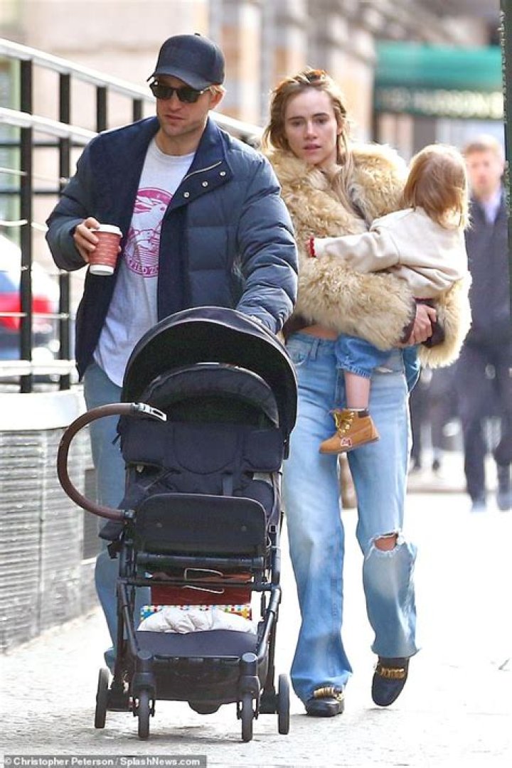 Suki Waterhouse & Robert Pattinson Welcome Their First Child Together