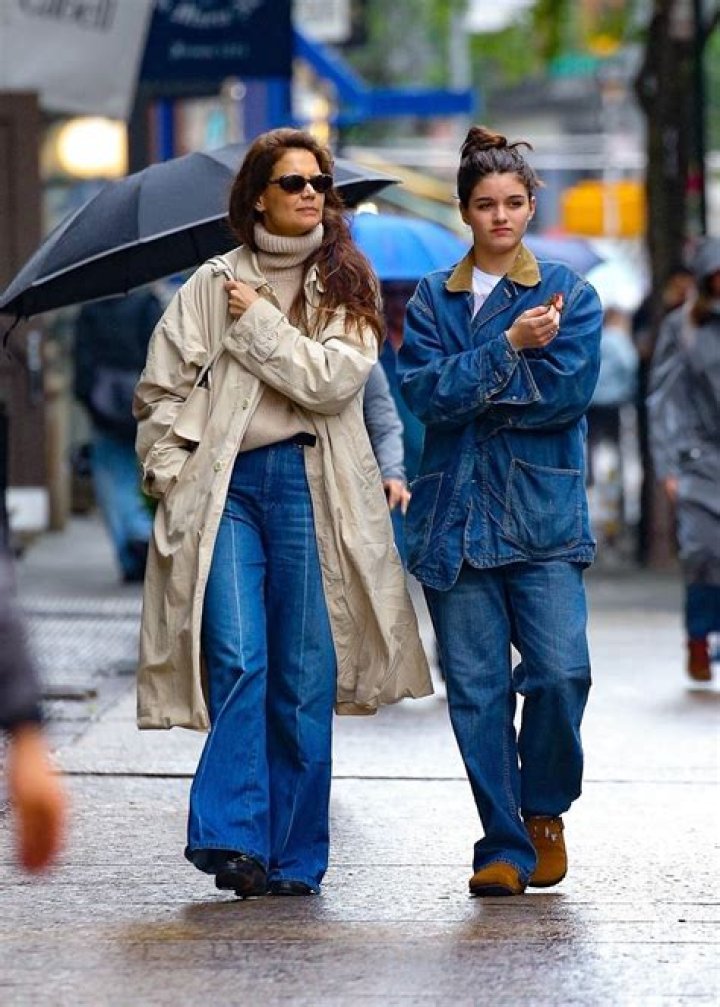 Suri Cruise & Katie Holmes Twin In Pretty Summer Sun Dresses In NYC — New Pic