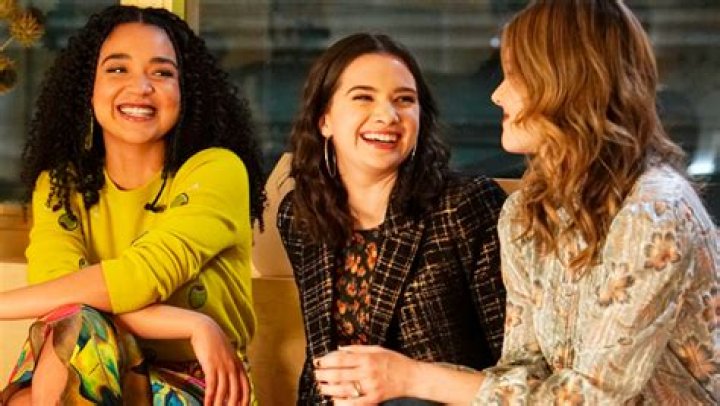 ‘The Bold Type’ Boss Teases Jane’s Struggle With ‘Emotional Scars,’ Sutton’s ‘Challenges’ & More